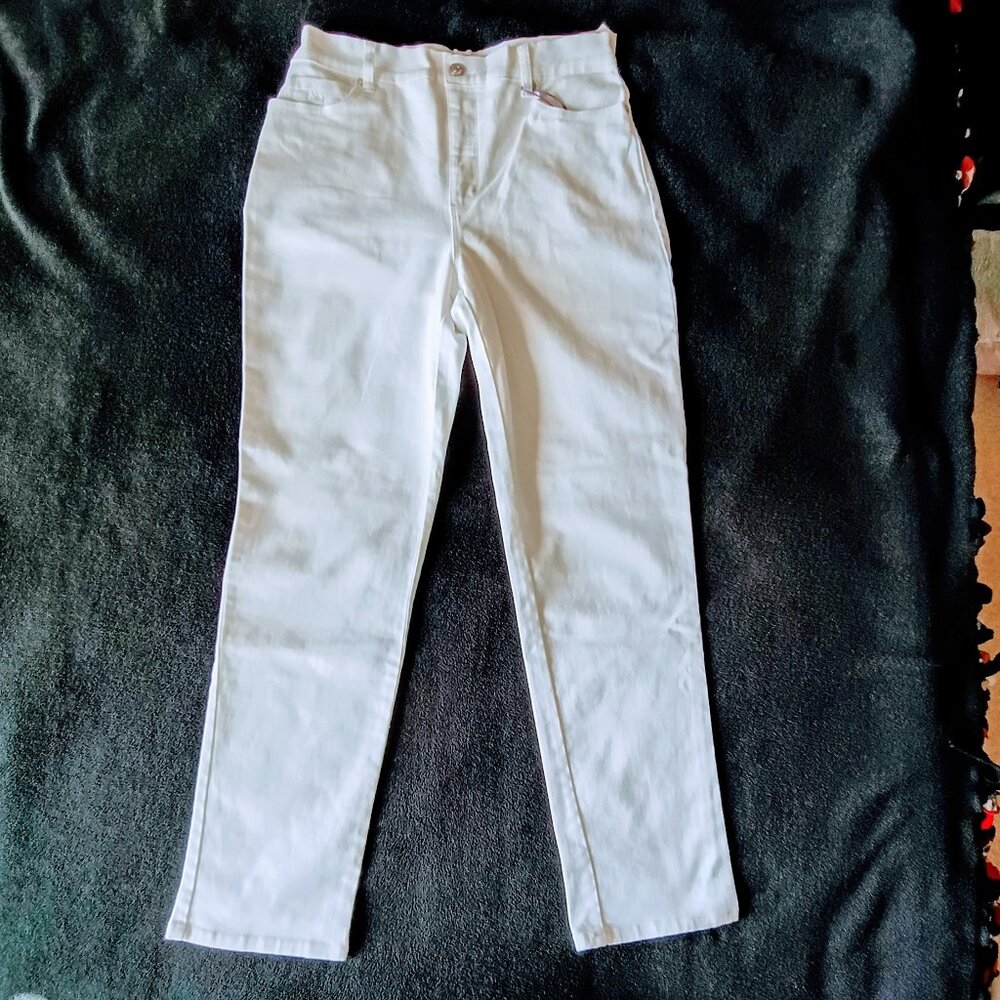 🎁🤶🎄Beautiful yet comfortable  Gloria Vanderbilt Jeans - Picture 2 of 11
